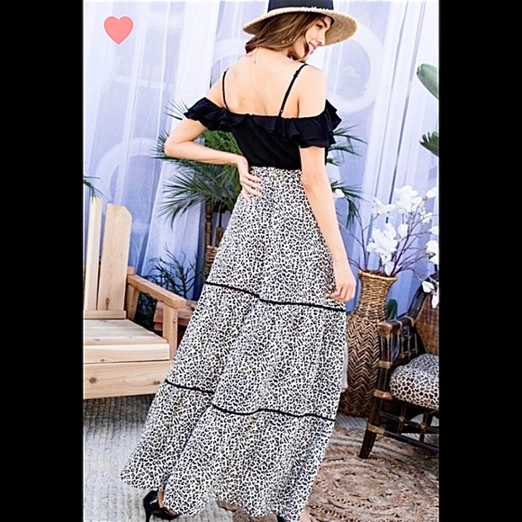 🍓Main Strip Long Maxi Dress Black off shoulder adjustable strap Cheetah Size S - Picture 2 of 11